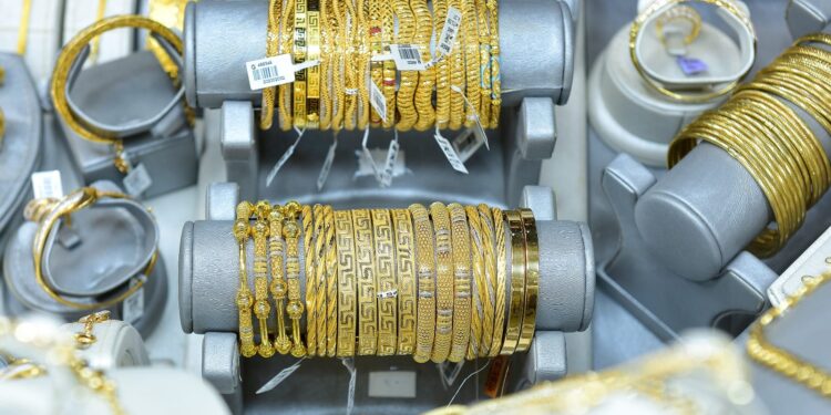 «آي صاغة»: 135 جنيهًا ارتفاعًا في أسعار الذهب بالأسواق المحلية خلال أغسطس