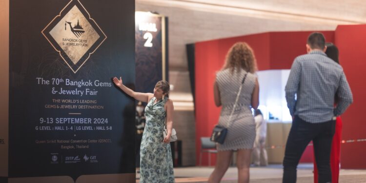 منصة «صاغة الإماراتيين» تختتم فعالياتها في معرض بانكوك الدولي للمجوهرات