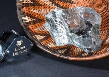 «لوكارا دايموند» تستخرج ماسة وزنها 1094 قيراطًا في بوتسوانا