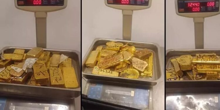 ليبيا تحبط محاولة تهريب 100 كيلو من الذهب و1.5 مليون يورو 88 ليبيا تحبط محاولة تهريب 100 كيلو من الذهب و1.5 مليون يورو