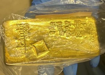 القبض على شخص بحوزته سبائك ذهب ماركة «فالكامبي» بقيمة 1.4 مليون يورو