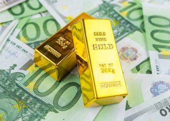 الذهب بالقرب من أعلى مستويات بعد تقرير مؤشر مديري المشتريات الأمريكي