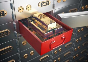 اكتناز الذهب يدفع البنوك لفرض شروط صارمة على تأجير الخزائن
