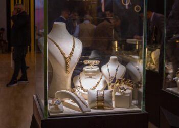 «آي صاغة»: الذهب يواصل الارتفاع مع تزايد الطلب على الملاذ الآمن وسط تصاعد الصراع في الشرق الأوسط