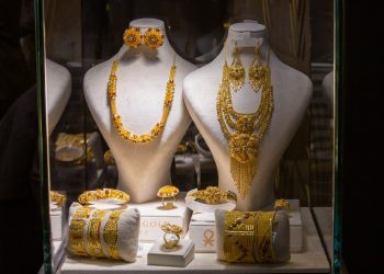 «آي صاغة»: تراجع أسعار الذهب بفعل ارتفاع الدولار عقب صدور بيانات اقتصادية إيجابية 