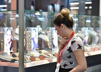 «آي صاغة»: الفقاعة العقارية أعادت المواطنين للذهب وعززت المبيعات