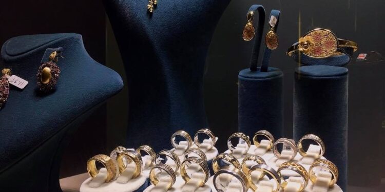 ارتفاع أسعار الذهب وسط مخاوف التضخم العالمي المتزايدة 92 IMG 20241003 WA0010 1