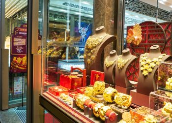 «آي صاغة»: تصريحات أعضاء الفيدرالي الأمريكي تدفع الذهب للصعود مجددًا