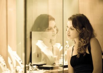 التقرير الشهري لـ«آي صاغة»: 115 جنيهًا ارتفاعًا في أسعار الذهب بالأسواق المحلية خلال سبتمبر