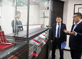 قرغيزستان ترفع القيود المفروضة على بيع الذهب