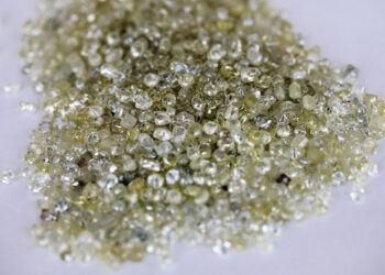 الهند تخفض وارداتها من الماس الروسي وسط عقوبات مجموعة الدول السبع