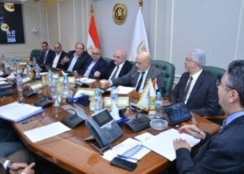 وزير التموين يتابع التحضيرات النهائية لمعرض نبيو للذهب والمجوهرات