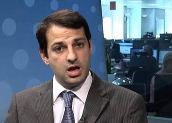 «برنارد دحداح» يتوقع مصير أسعار الذهب في 2025