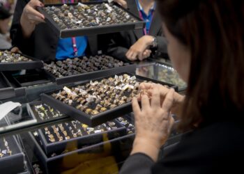 انطلاق الدورة 71 من معرض بانكوك الدولي للمجوهرات في فبراير المقبل