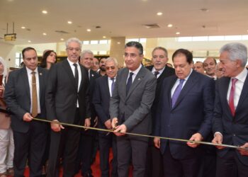 وزير التموين يفتتح فعاليات معرض نبيو للذهب والمجوهرات