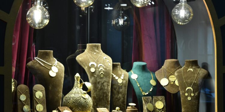 حصة الذهب في السوق الأمريكية ستتضاعف أربع مرات.. ما انعكاس ذلك على الأسعار ؟ 94 حصة الذهب في السوق الأمريكية ستتضاعف أربع مرات.. ما انعكاس ذلك على الأسعار ؟