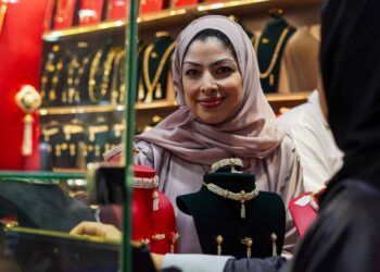 هل يمكن أن تتراجع أسعار الذهب بنسبة 30%؟