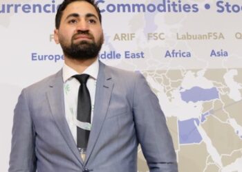 أحمد كمال يتوقع تقلبات كبيرة في أسعار الذهب خلال فترة ترامب