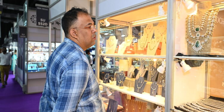 شعبة الذهب تتوقع تحسن المبيعات خلال عيد الفطر 94 شعبة الذهب تتوقع تحسن المبيعات خلال عيد الفطر