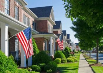 بيانات الإسكان الأمريكية تدفع الذهب للتراجع