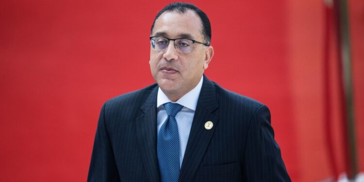 رئيس الوزراء: 180 ألف مواطن يستثمرون 1.6 مليار جنيه في صناديق الذهب