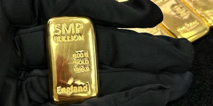 الذهب يقلص خسائره وسط ترقب الأسواق تصريحات رئيس الفيدرالي الأمريكي 93 الذهب يقلص خسائره وسط ترقب الأسواق تصريحات رئيس الفيدرالي الأمريكي