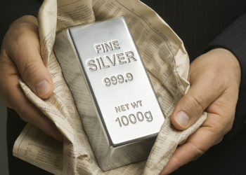 «الملاذ الآمن»: الفضة تواصل التراجع عن أعلى مستوى لها في أسبوع