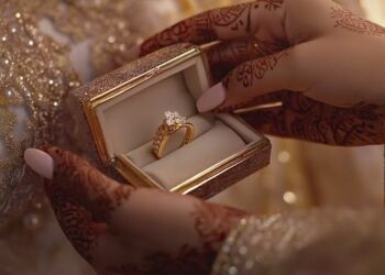 من قلب الشارقة.. معرض الشرق الأوسط للمجوهرات يستعرض أحدث صيحات الفخامة