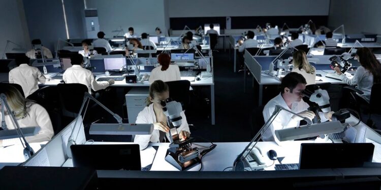 “جي إس آي” تفتتح مختبرها العالمي الرابع عشر في بانكوك لتعزيز خدمات فحص الأحجار الكريمة