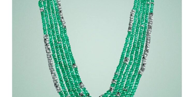 كارتييه تكشف عن مجموعة “En Équilibre” في ستوكهولم