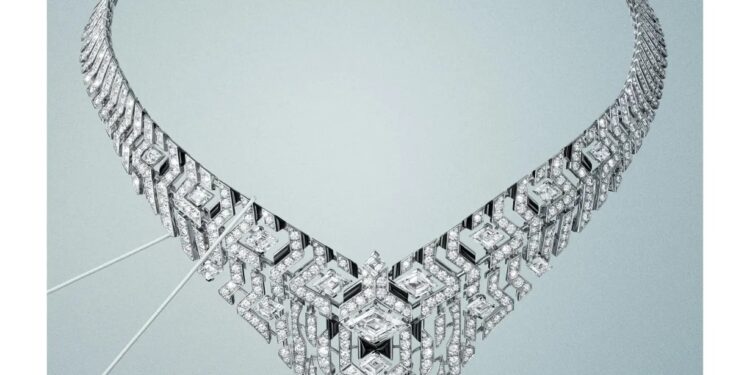 كارتييه تكشف عن مجموعة “En Équilibre” في ستوكهولم