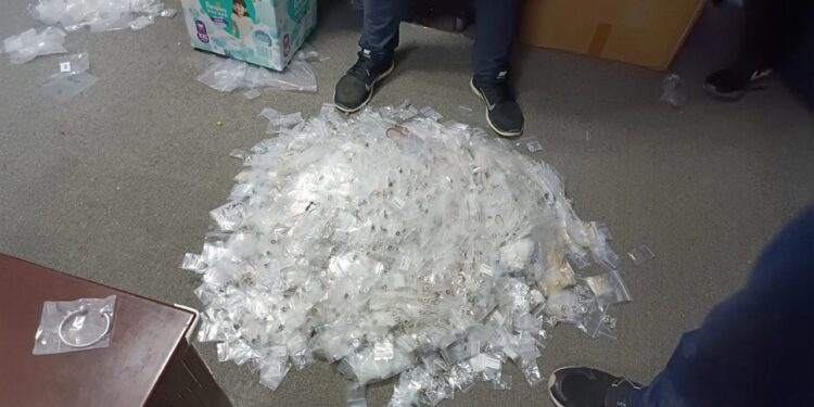 باندورا وأمازون تتعاونان لضرب شبكة دولية لتزييف المجوهرات في الصين