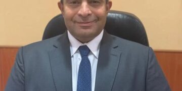 «الحماحمي» يبحث مع المصنعين سبل تعزيز صادارت مصر من المشغولات الذهبية