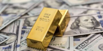 الذهب يتراجع دون 3320 دولارًا للأوقية مع تحسن مفاجئ في بيانات التصنيع الأمريكية