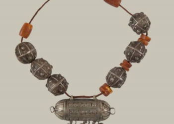 عقد يمني في هولندا يكشف تحولات المجوهرات الشعبية عبر الزمن