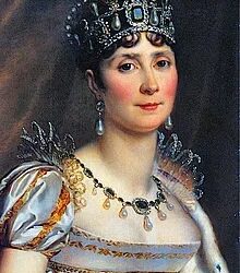 كيف أثر حب الإمبراطورة جوزفين للنباتات على تصاميم المجوهرات