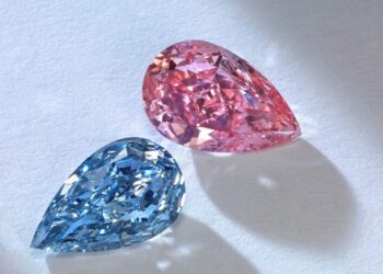 أسعار الألماس الملوّن الفاخر تتراجع 0.5% في الربع الثاني وسط بوادر استقرار بالسوق