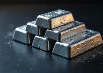 «الملاذ الآمن»: استقرار الفضة محليًا وارتفاع عالمي مدعوم بالمخاوف الاقتصادية والتوترات السياسية