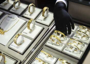 تراجع مبيعات تشاو تاي فوك للمجوهرات في الربع المالي الأول