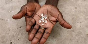 موسم الأمطار يتحول إلى موسم جمع الألماس في الهند 18 موسم الأمطار يتحول إلى موسم جمع الألماس في الهند