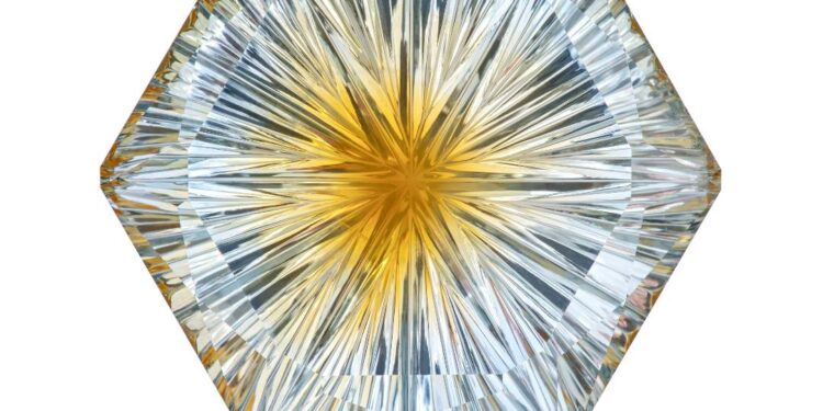 “مونتانا صن”.. ياقوتة ثنائية اللون تبهر خبراء الـ GIA