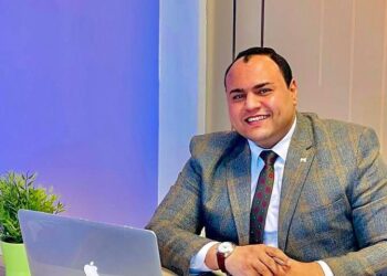 أسامة زرعي: فجوة أسعار الذهب بين الصين ولندن تنذر بأزمة سيولة وضعف في السوق الفعلي