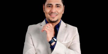 عماد سعد: موجة جني الأرباح تعصف بالذهب وتسجّل أكبر خسارة يومية منذ 12 عامًا 7 عماد سعد: الذهب يواصل تسجيل مستويات قياسية جديدة.. والإقبال على الشراء يتزايد رغم الارتفاعات