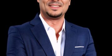 عماد سعد: ركود الطلب وارتفاع التكاليف يهددان صناعة الذهب المصرية 11 عماد سعد: ركود الطلب وارتفاع التكاليف يهددان صناعة الذهب المصرية