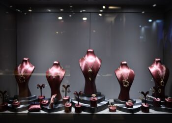 انطلاق فعاليات معرض إسطنبول الدولي للمجوهرات وسط حضور عالمي واسع