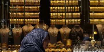 الذهب اليوم لا يعكس سعر الدولار.. بل يعكس هشاشة النظام المالي العالمي 16 الذهب اليوم لا يعكس سعر الدولار.. بل يعكس هشاشة النظام المالي العالمي