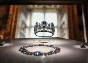 «سرقة القرن» في متحف اللوفر تهزّ أسواق المجوهرات العالمية