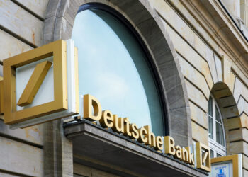 دويتشه بنك يعلن عودته الكبرى إلى سوق تداول الذهب