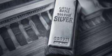 الفضة في مصر تشتعل.. طلب قوي واحتكار للخام  ودولار يتداوز 51 %