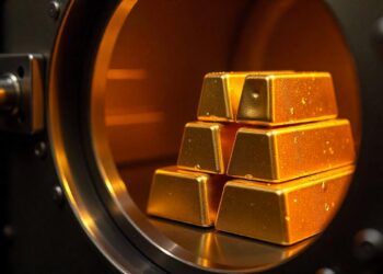 جيه بي مورجان: مشتريات البنوك المركزية وقوة الطلب الاستثماري قد تدفع الذهب إلى 5000 دولار للأوقية بنهاية 2026